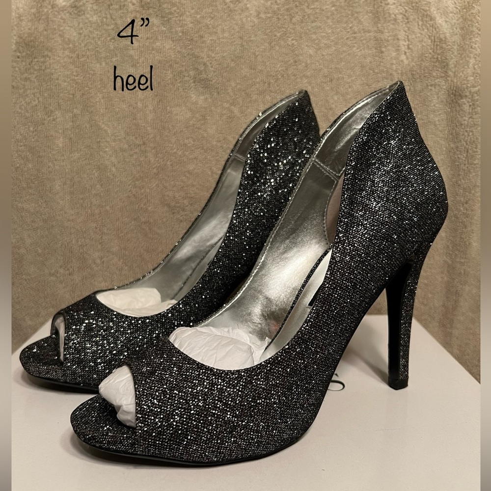 NEW Caparros Black/Silver Sparkle Heels